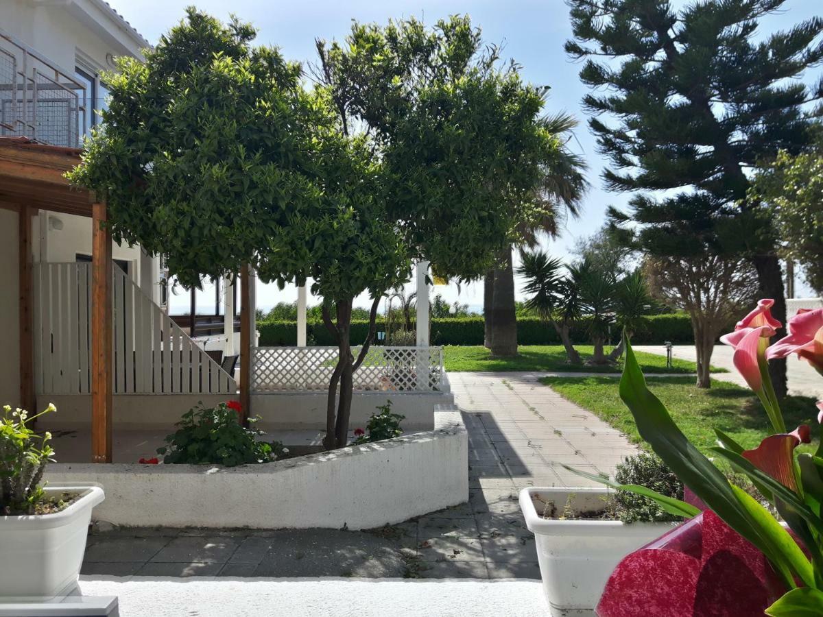 Kermia Beach Apartment Larnaka Exterior foto